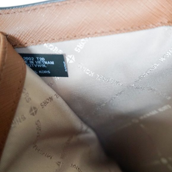 Michael Kors JST Double Zip Leather Wallet Brown - Picture 9 of 9